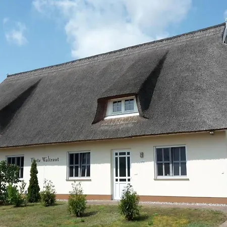 In Garz Mit Terrasse Und Grill By Interhome Casa vacanze *